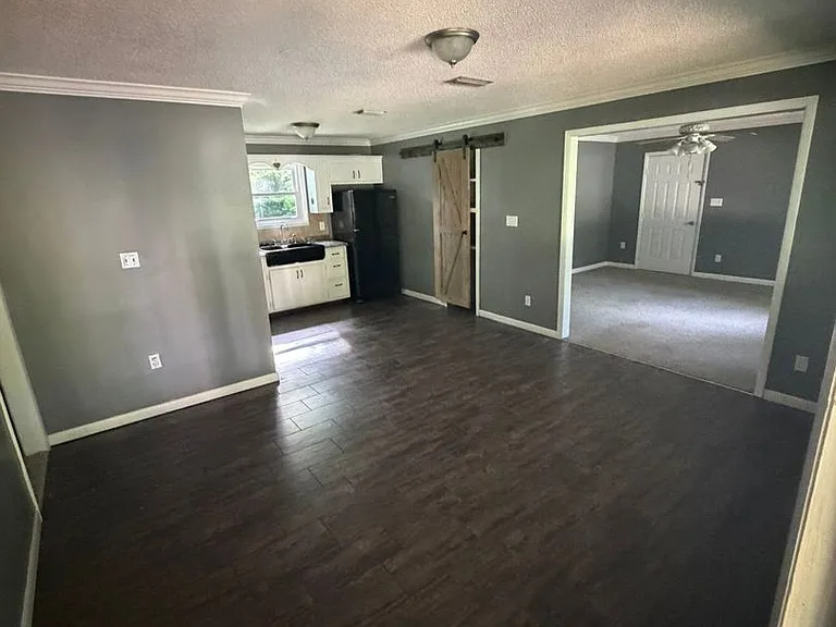 308 S Broad St — Photo 3