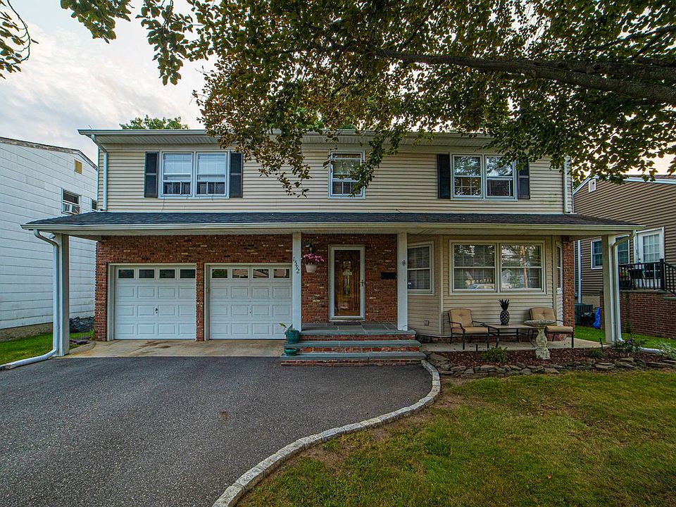 1st image of 1592 Wantagh Ave