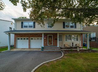 1592 Wantagh Ave, Wantagh, NY 11793