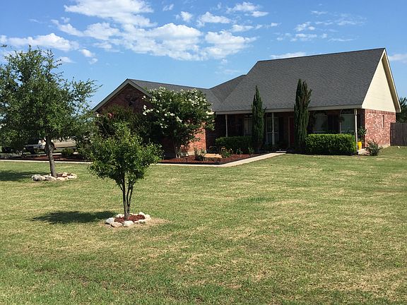 2nd image of 233 Tweetie Pie Ln