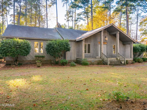 402 Broad Creek Drive, Washington, NC 27889