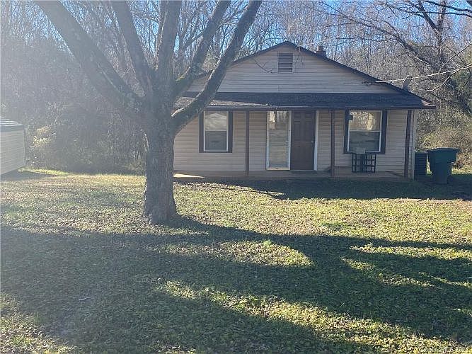 1st image of 703 Log Cabin Dr