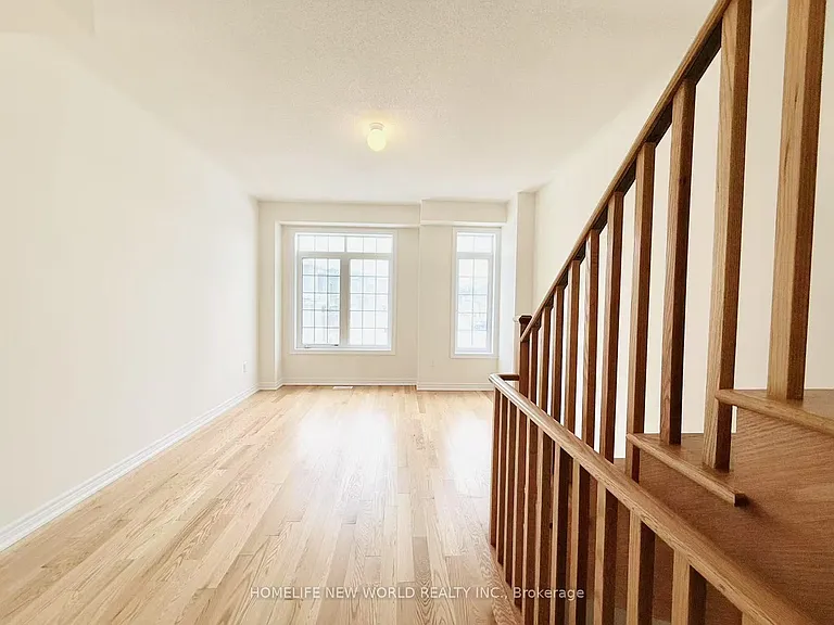 925 Crowsnest Holw — Photo 17