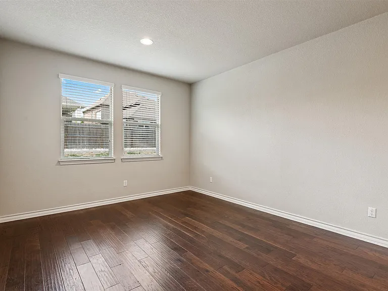 4004 Harbor Point Dr — Photo 20