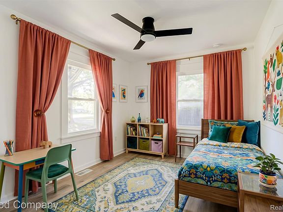 5th image of 21174 Flanders St