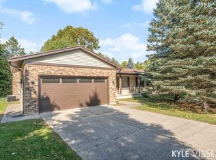 7235 Grachen Dr SE, Grand Rapids, MI