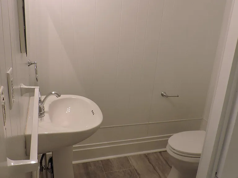 901 Alpine Ave NW — Photo 9