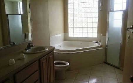 4th image of 2108 Lake Josephine Dr