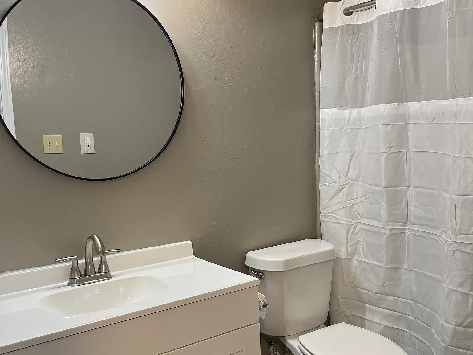 2 bed, 770 sqft, $825 — Photo 4