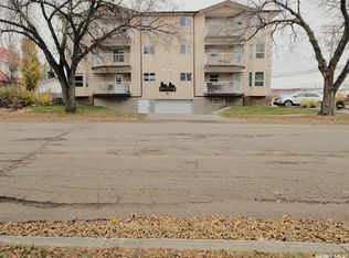 114 3rd Ave E #204, Rosetown, SK S0L2V0