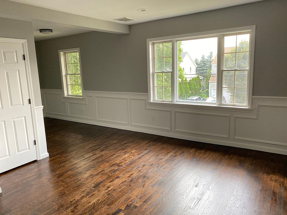 1st image of 10 Woodside Ave Floor 2