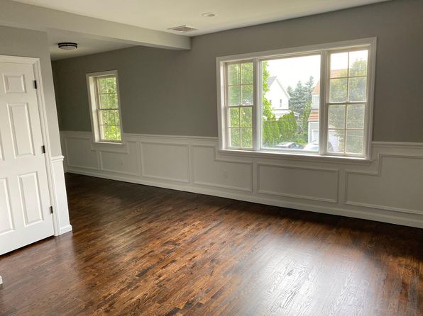 10 Woodside Ave Floor 2