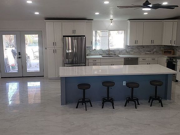 4th image of 4741 W Park View Ln