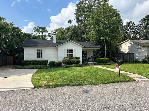 16 Lancaster Rd, Mobile, AL 36608