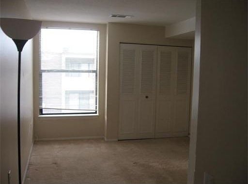 5th image of 14 Shrewsbury Green Dr Unit J