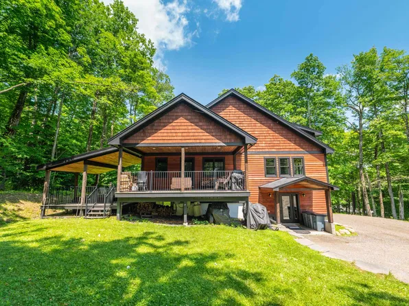 121 Fannie Hill Road, Wilmington, VT 05363