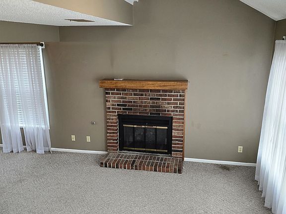 3rd image of 6725 W Shade Ln APT 806