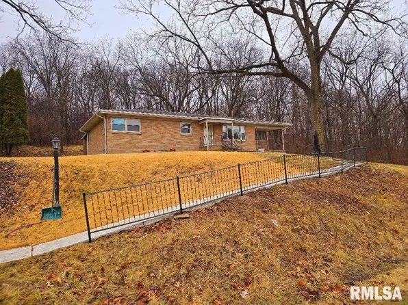 26824 E County Highway 27, Canton, IL 61520