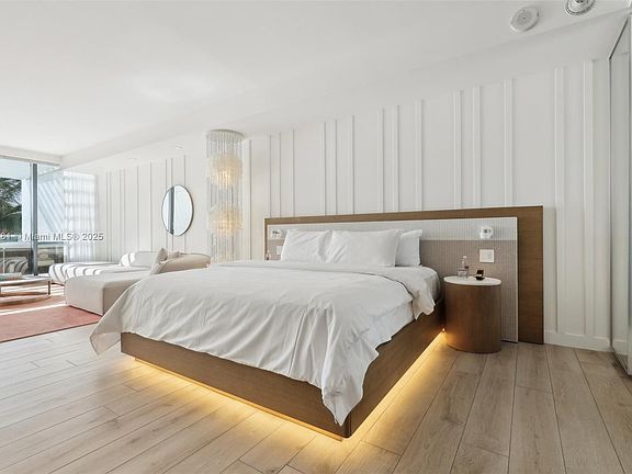 2nd image of 2201 Collins Ave #336