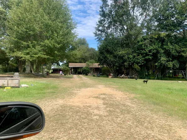 58 Barty Bazor Rd, Poplarville, MS 39470