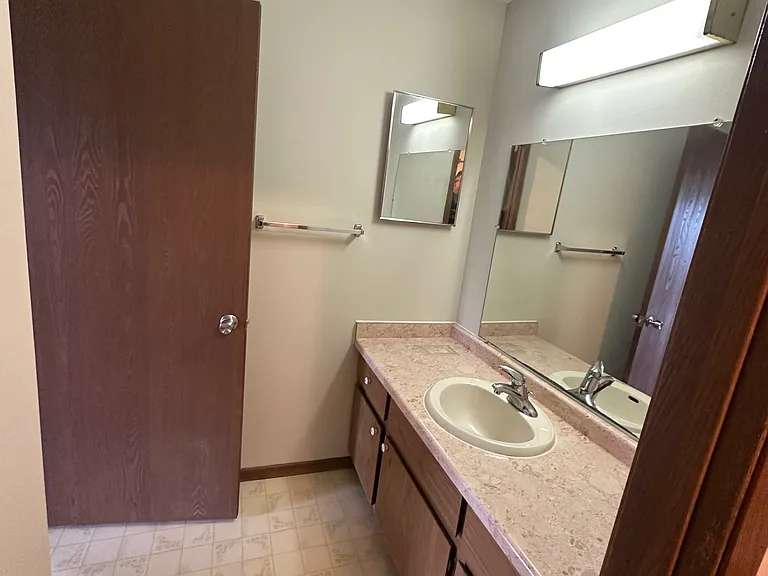 405 E Paradise Dr — Photo 15