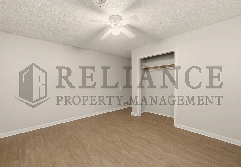 903 E Osie St — Photo 20