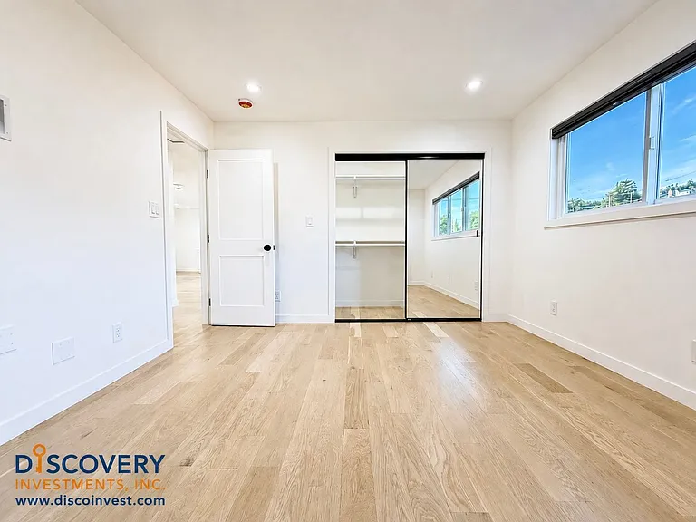 3939 Midvale Ave — Photo 25