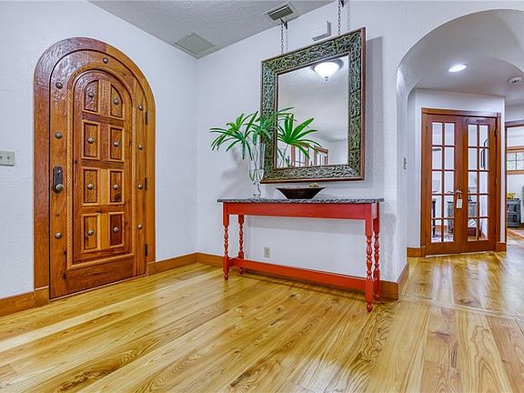 4th image of 1800 Greenwich Ave