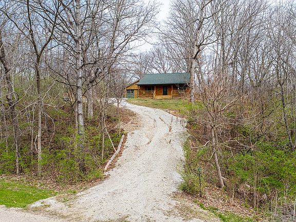 3rd image of 121 Indian Hills Dr