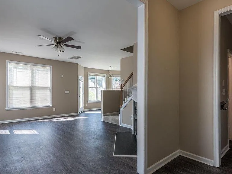 104 Hutson Ln — Photo 15