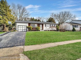 19 Dartmouth Dr, Jackson, NJ 08527