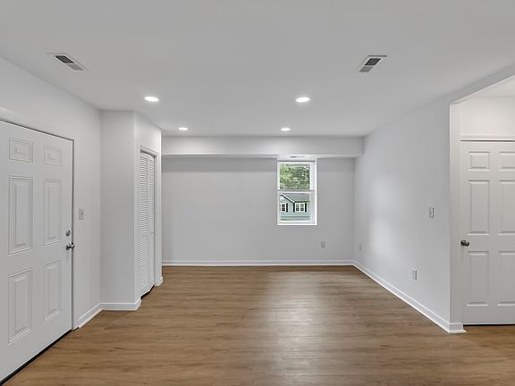 5th image of 2812 5th Ave #1