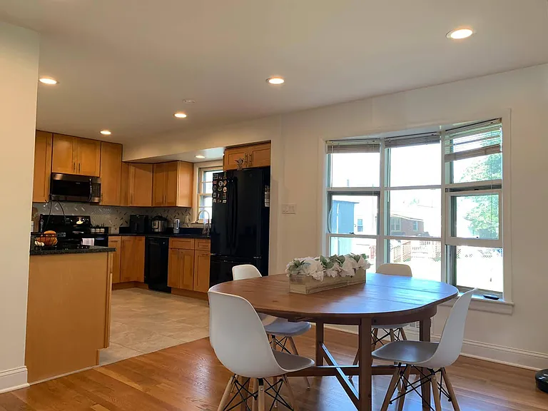 9305 Davidson St — Photo 13