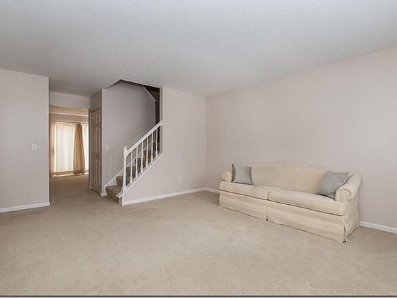 4th image of 605 Windsor Ln #3A