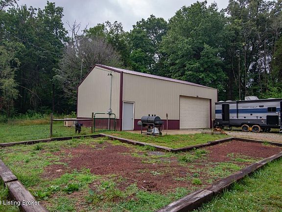 3rd image of 85 Skeeters Ct