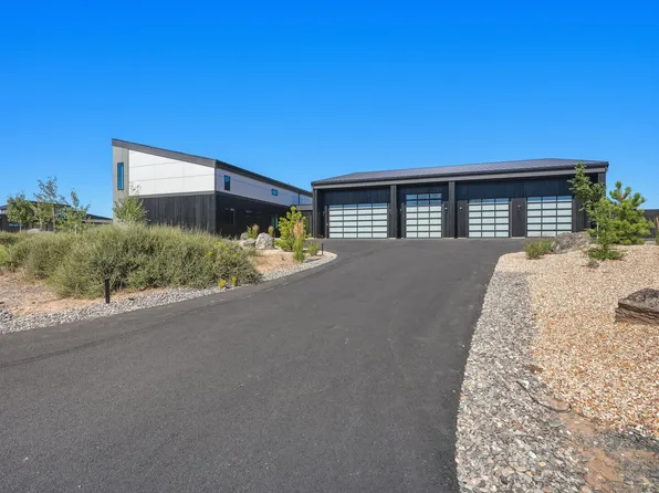 62333 McClain Dr, Bend, OR 97703