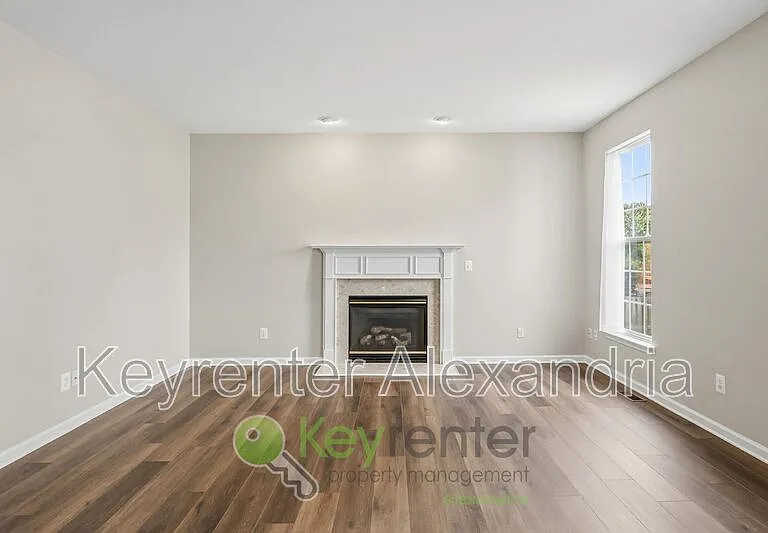 17753 Avenel Ln — Photo 5