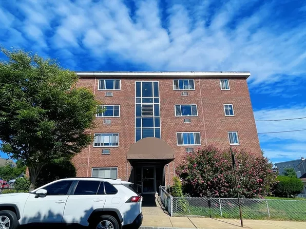 30 Rich St APT 10, Malden, MA 02148