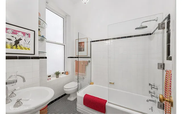 Sold by Douglas Elliman | media 16