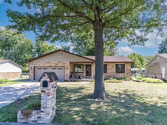 2nd image of 117 Cynthia Ln