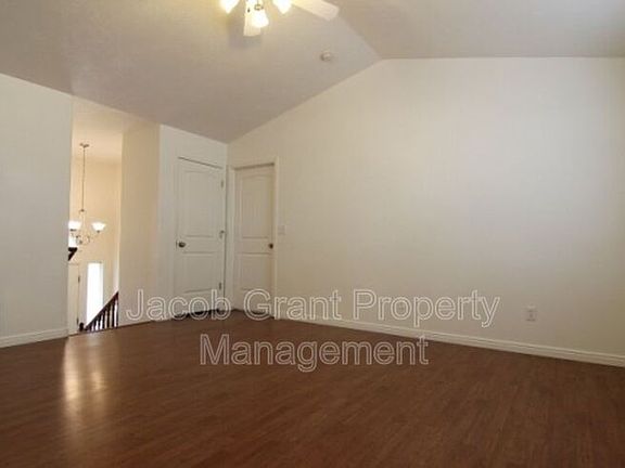 2nd image of 5223 Treyden Cir