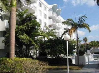 494 NW 165th Street Rd APT C606, Miami, FL 33169