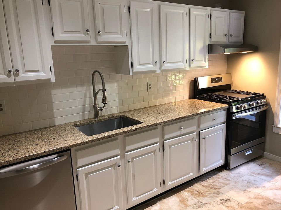 1st image of 409 N Madison St #1