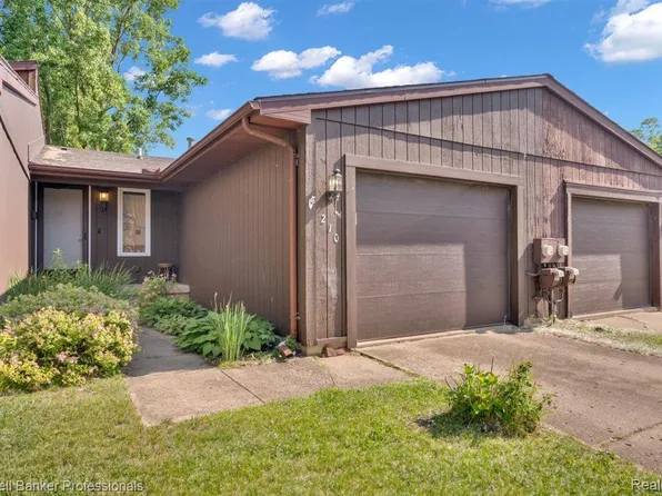 210 Mary St, Flushing, MI 48433