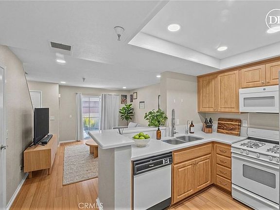 4th image of 12677 8th St