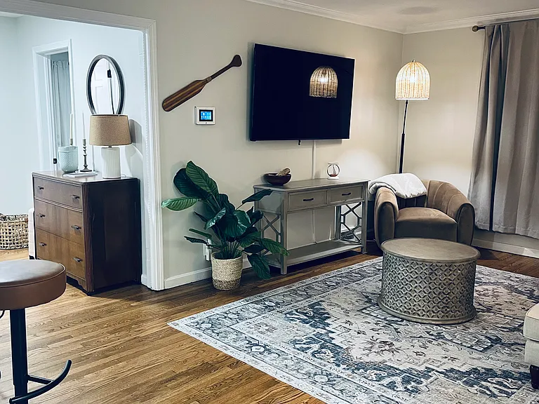 29709 Lake Shore Blvd — Photo 5