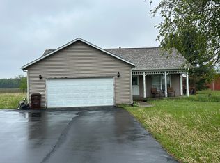 370 S Conger Rd, Pecatonica, IL 61063