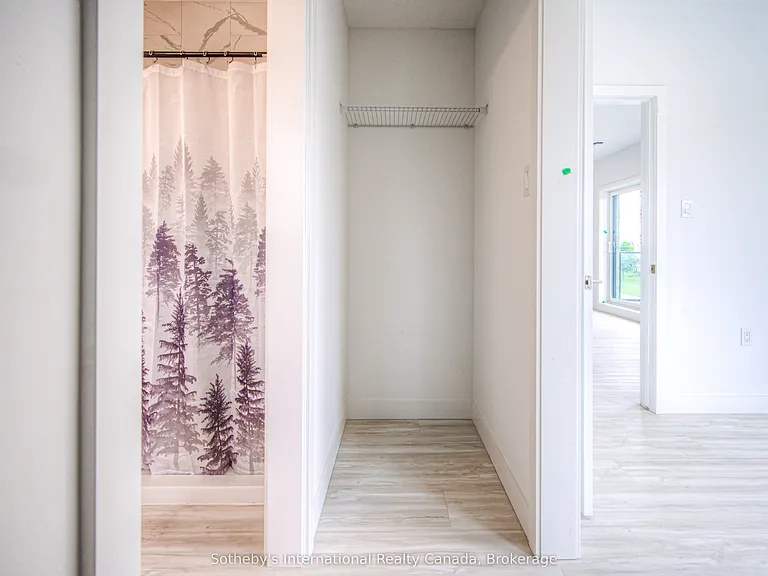 408 Dundas St S #302 — Photo 11