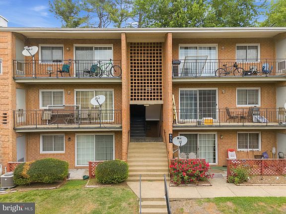 3rd image of 635 Waterloo Rd APT 222