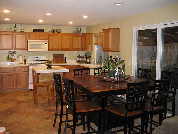 4th image of 260 Canyon Creek Way